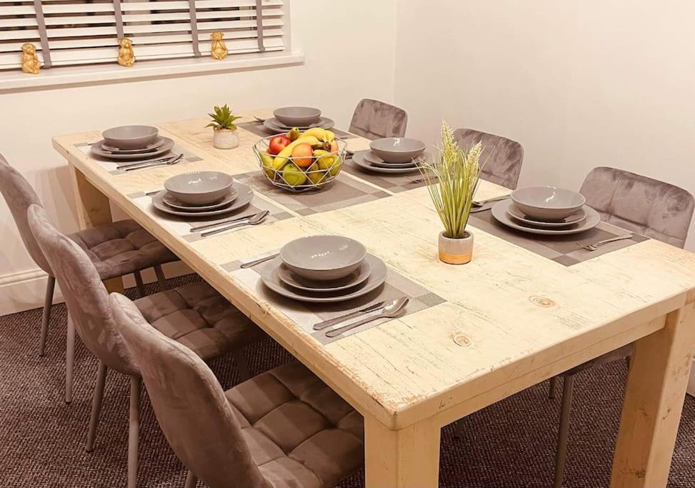 Luxury Suite 3 Bed Apartment Sleeps 6-8 Blackpool Dış mekan fotoğraf