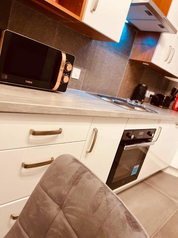 Luxury Suite 3 Bed Apartment Sleeps 6-8 Blackpool Dış mekan fotoğraf