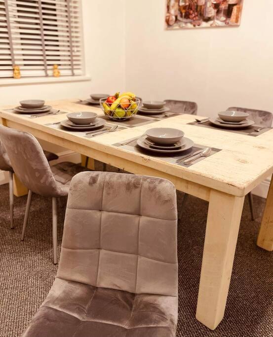 Luxury Suite 3 Bed Apartment Sleeps 6-8 Blackpool Dış mekan fotoğraf