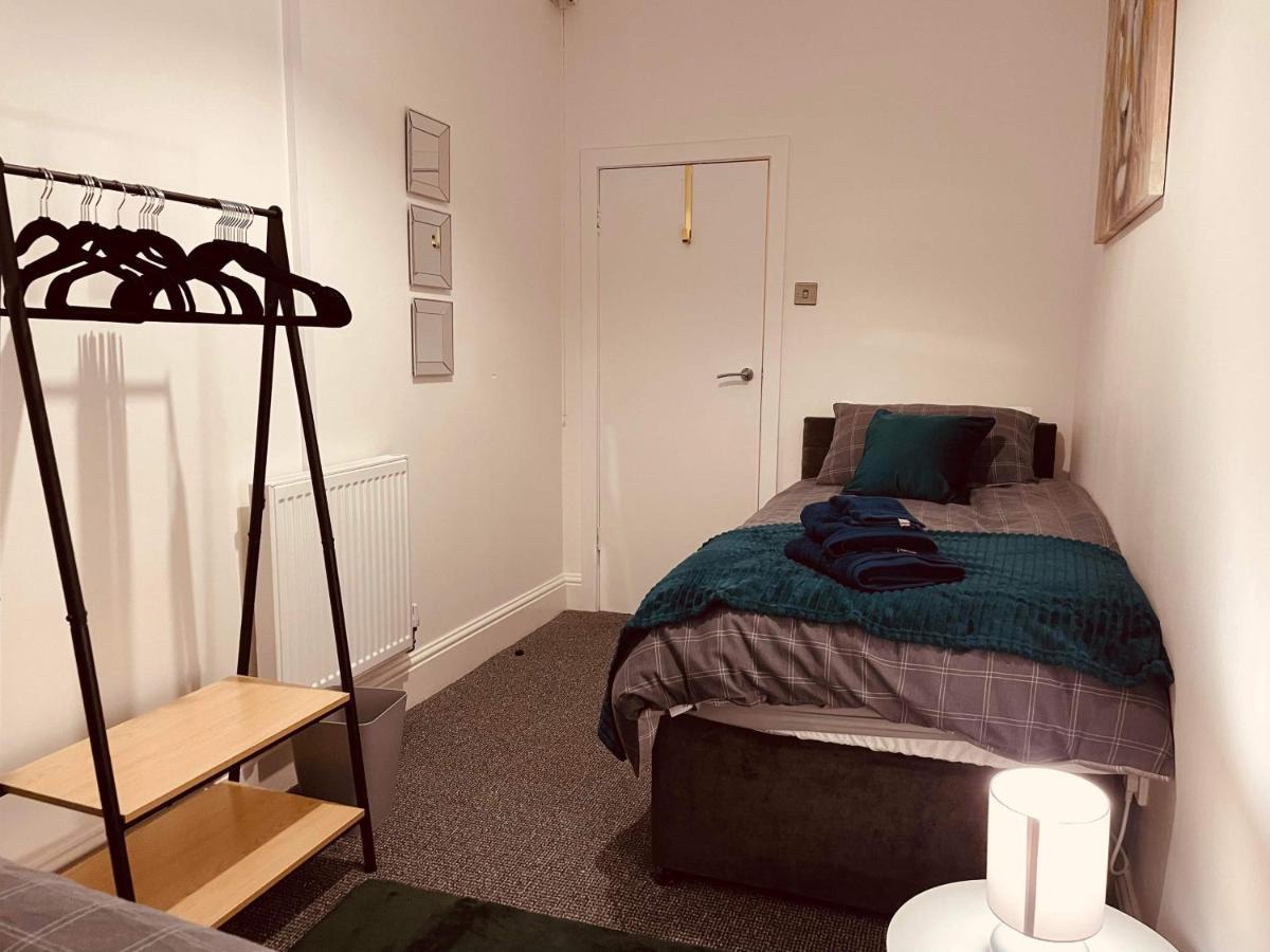 Luxury Suite 3 Bed Apartment Sleeps 6-8 Blackpool Dış mekan fotoğraf