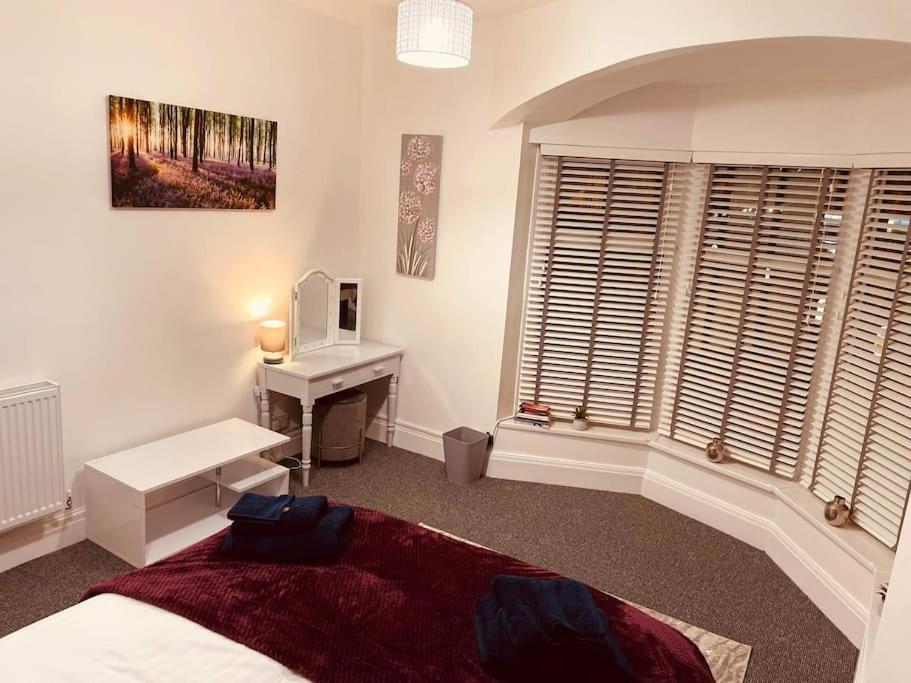 Luxury Suite 3 Bed Apartment Sleeps 6-8 Blackpool Dış mekan fotoğraf